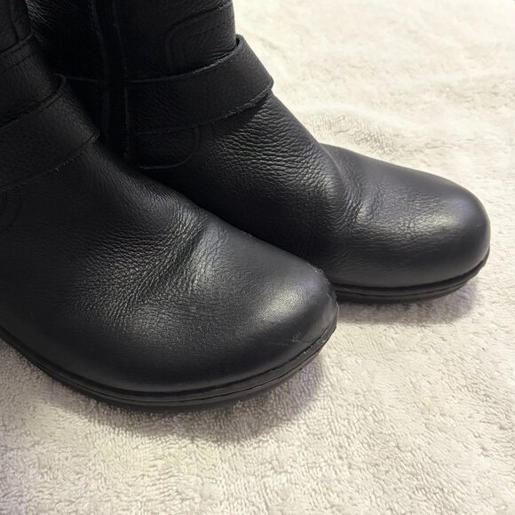 BOC Black Leather Boots Women's 9, Buckle detail, full zip inside leg - Picture 13 of 13